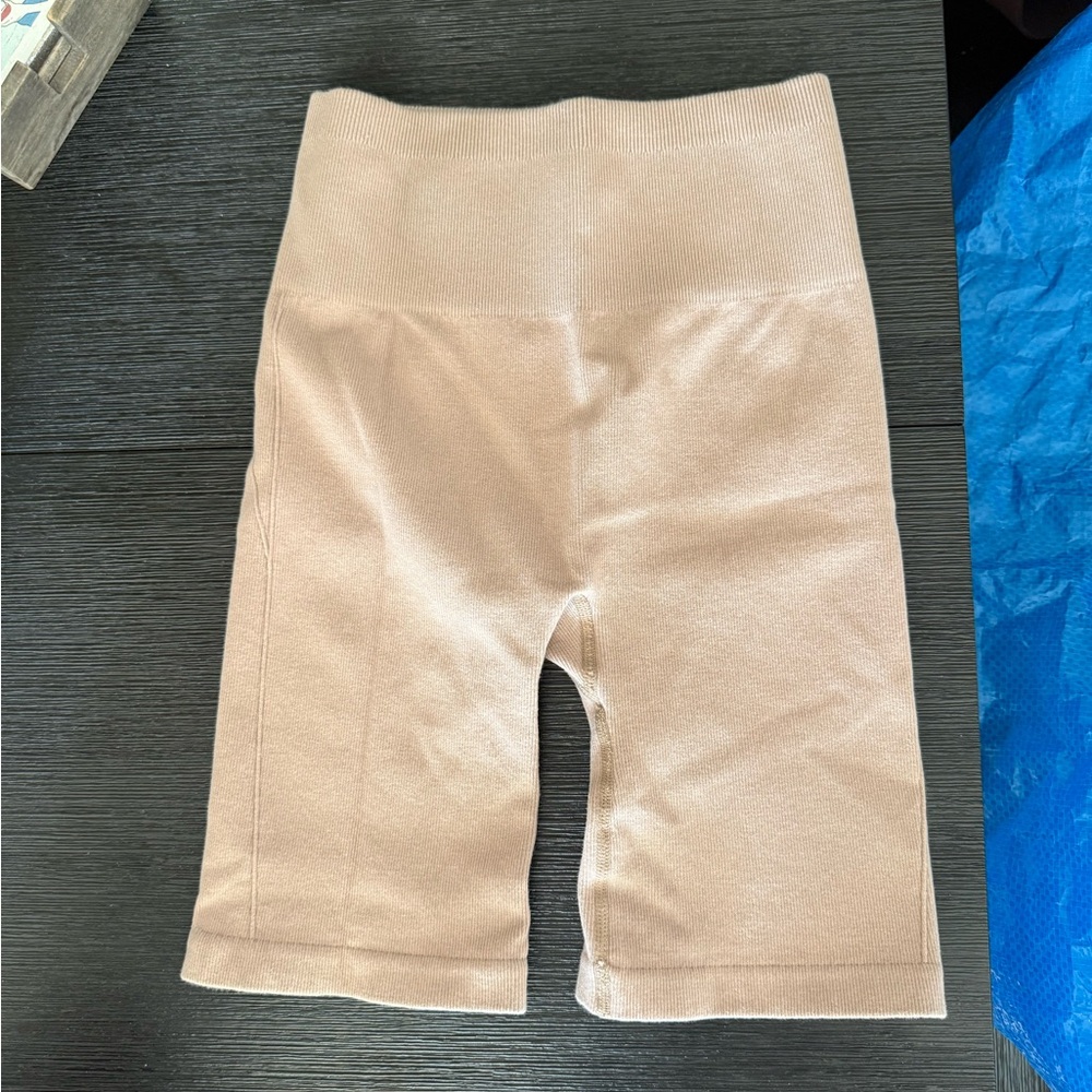 Everlane knit active shorts